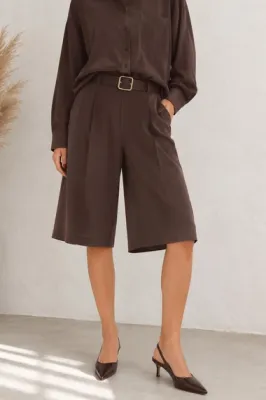 Zoom bild av Bermudashorts med Skärp Moro