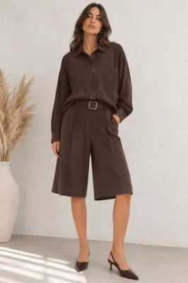 Zoom bild av Bermudashorts med Skärp Moro