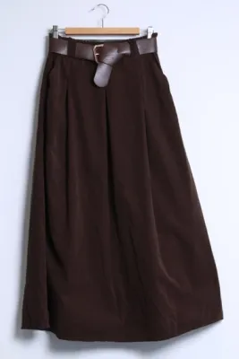 Zoom bild av Lång Utsvängd Kjol i Manchester Choco One Size