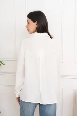 Zoom bild av Blus med Broderi Vit