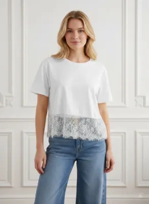 Zoom bild av Estee Brown T-shirt med Spets Vit One Size