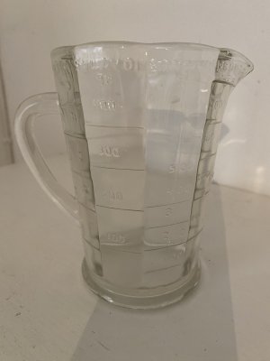 Zoom bild av Riihimäen Lasi Gammal Måttkanna