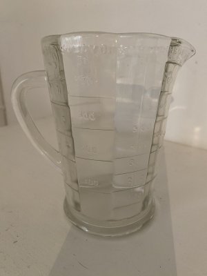 Zoom bild av Riihimäen Lasi Gammal Måttkanna